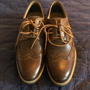 Steve Madden Wingtip Size 8 - WORN ONCE!
